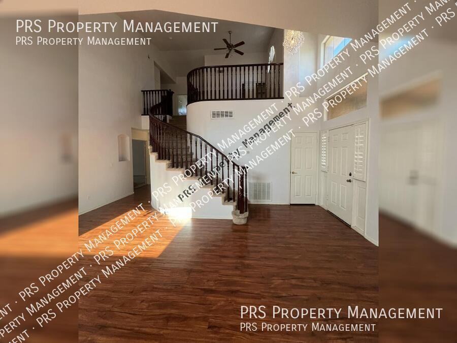 1301 E Briarwood Ter - Photo 5 of 34