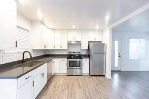 featured image of 3111 E Clarendon Ave