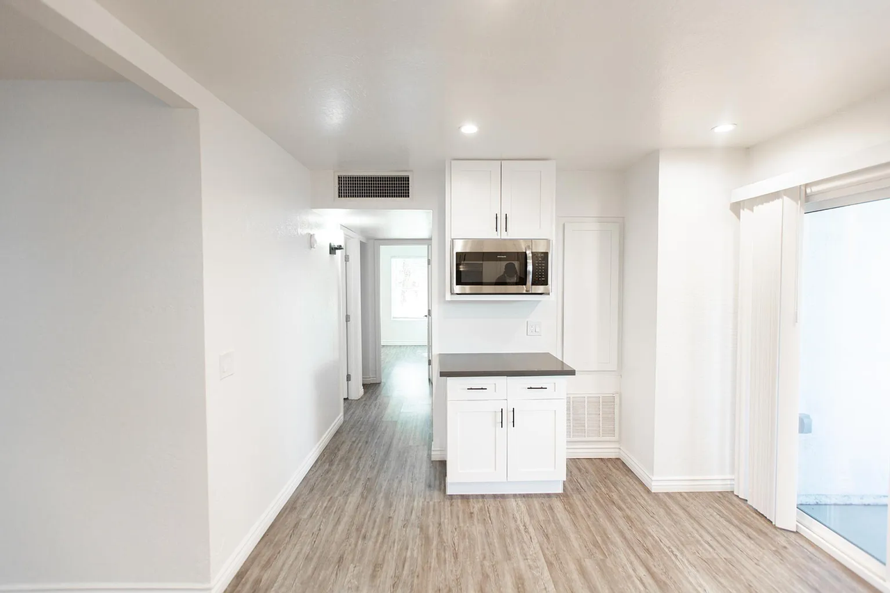 Villa 10 Apartments - Photo 5 of 23