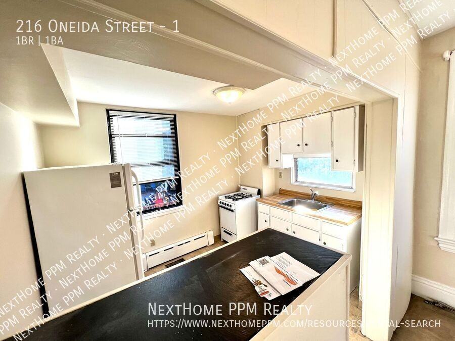 216 Oneida St #1 - Photo 6 of 14