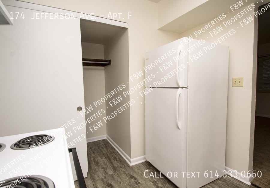 174 Jefferson Ave #F - Photo 5 of 10
