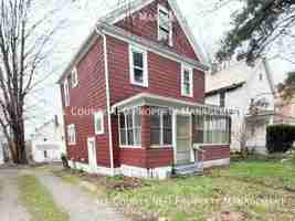 featured image of 518 Rentschler St