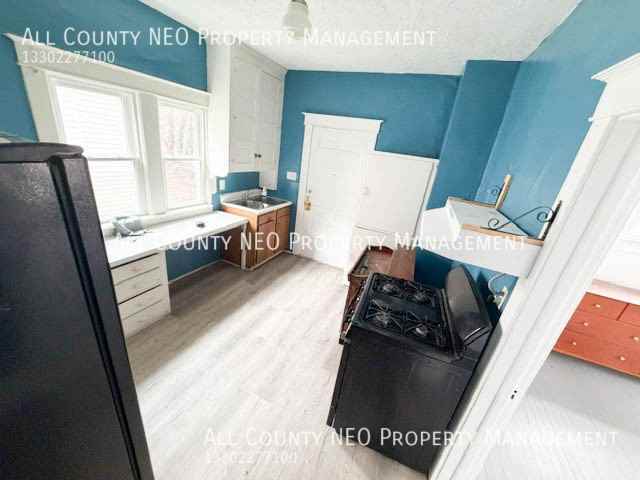 518 Rentschler St - Photo 3 of 15