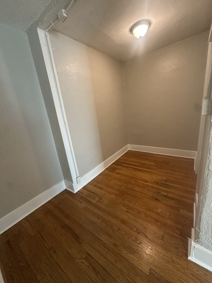 1115 N Logan St #205 - Photo 4 of 39