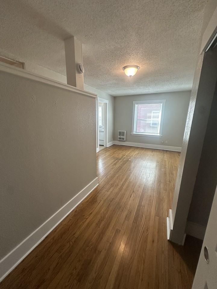1115 N Logan St #205 - Photo 6 of 39