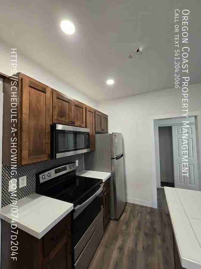 2519 6th St #2519 - Photo 4 of 21