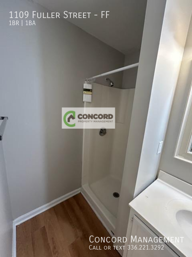 1109 Fuller St #FF - Photo 7 of 10