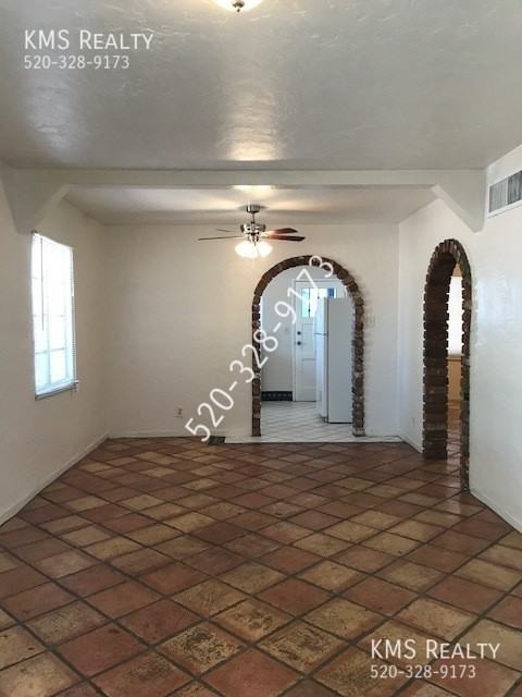 625 N Desert Ave - Photo 2 of 28