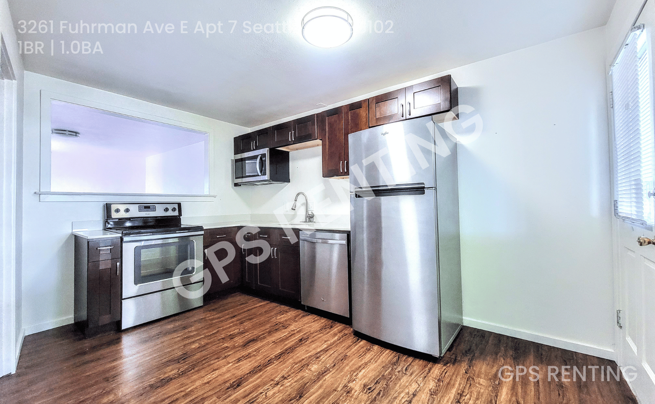 3261 Fuhrman Ave E #7 - Photo 3 of 9