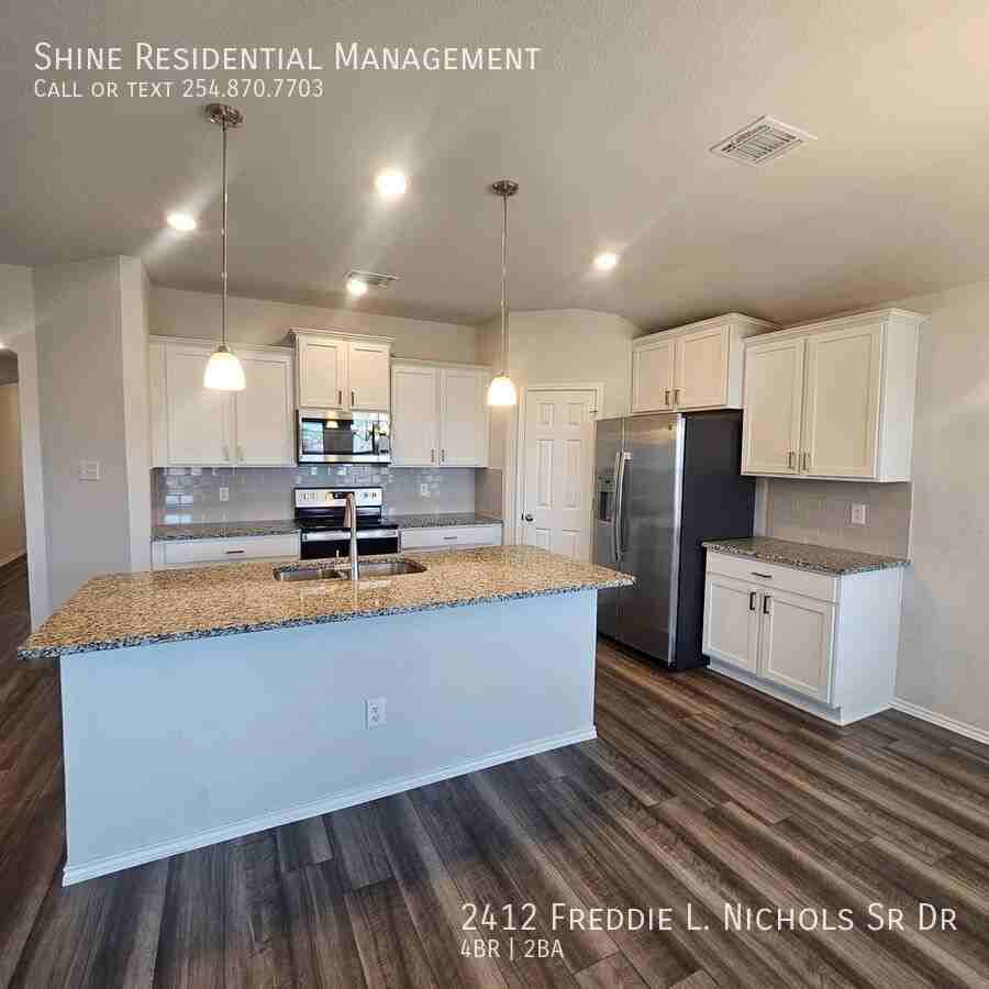 2412 Freddie L. Nichols Sr. Dr - Photo 4 of 13