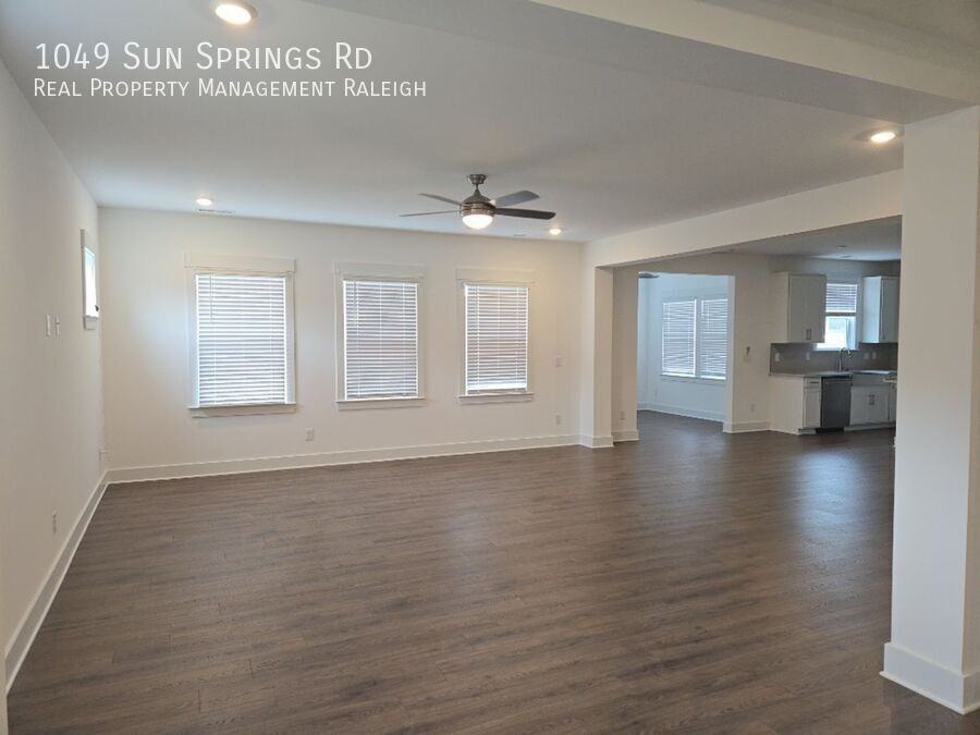 1049 Sun Springs Rd - Photo 5 of 28