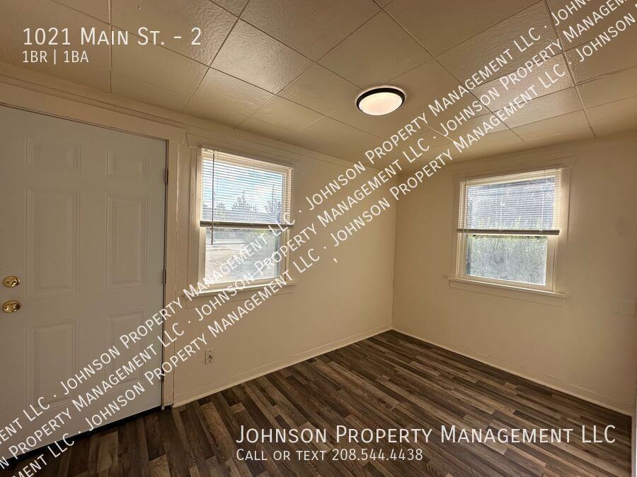 1021 Main St #2 - Photo 7 of 12