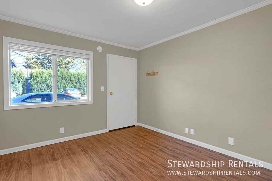 1827 Harris St #216 - Photo 7 of 10