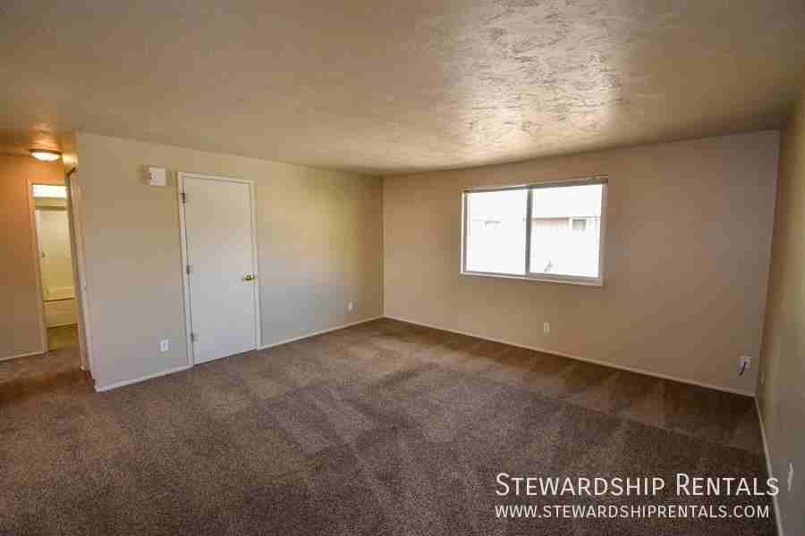 1154 Grant Aly - Photo 2 of 12