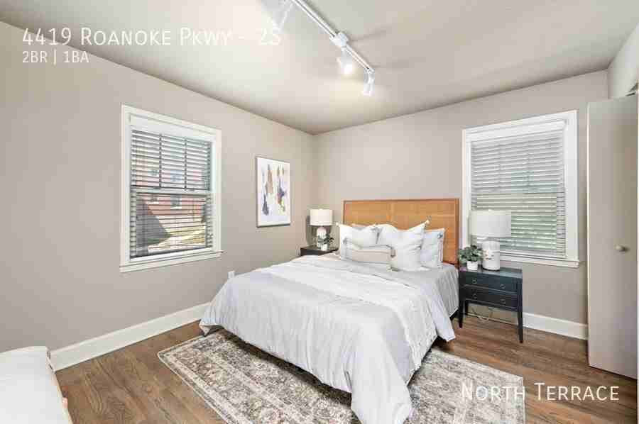 4419 Roanoke Pkwy #2S - Photo 7 of 50