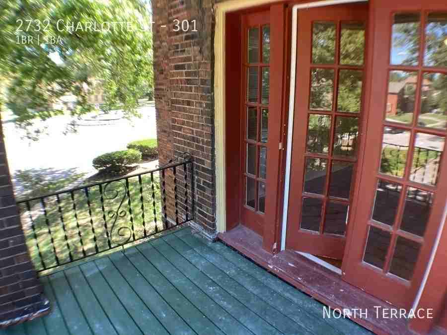 Charlotte Manor - Photo 2 of 16