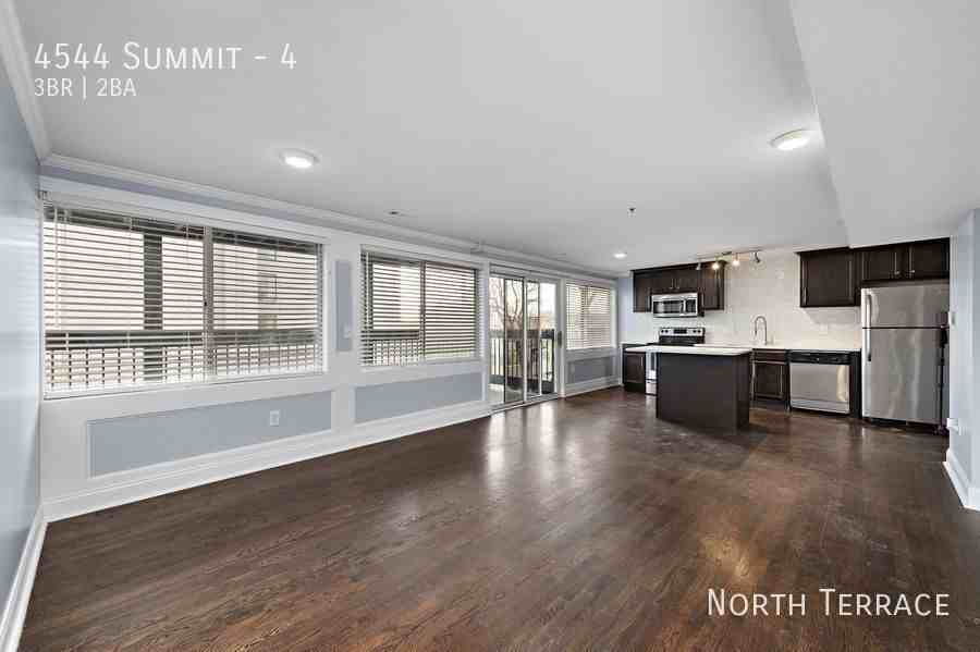 4544 Summit St #4 - Photo 2 of 19