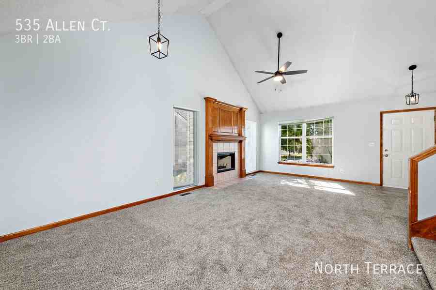 535 Allen Ct - Photo 4 of 41
