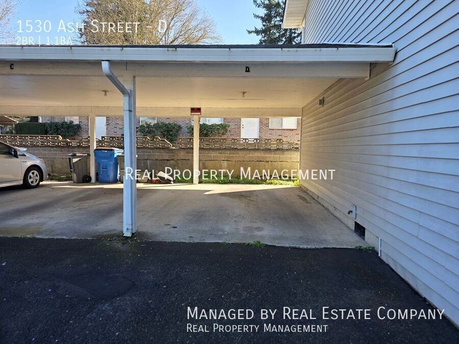 1530 Ash St #D - Photo 3 of 17