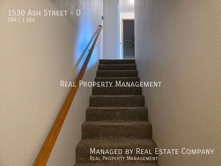 1530 Ash St #D - Photo 6 of 20