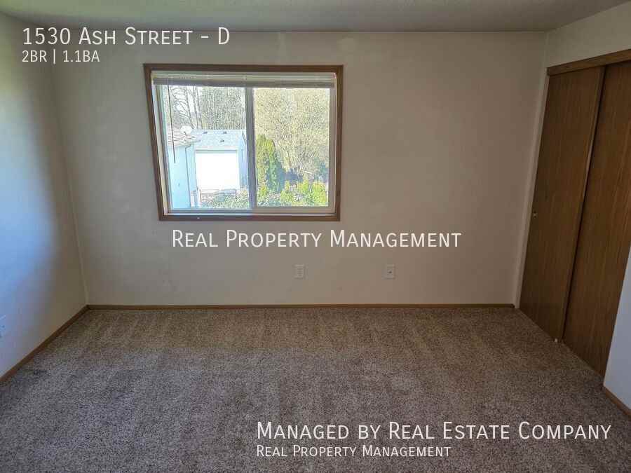 1530 Ash St #D - Photo 7 of 20