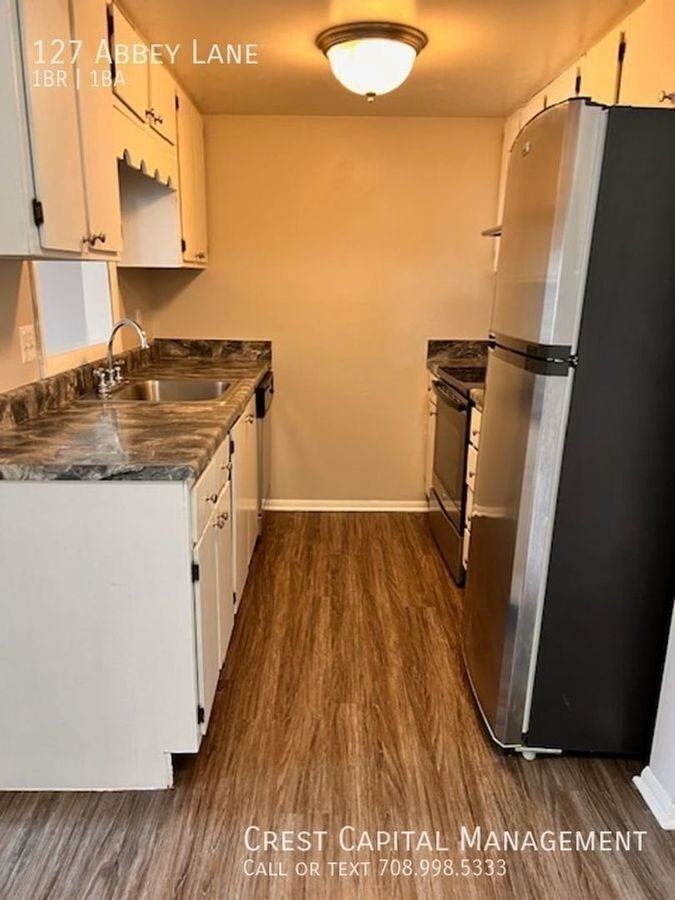 1043 Scarborough Ct #K3 - Photo 2 of 9