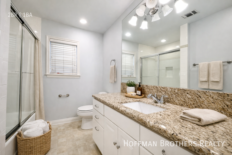 806 N Las Palmas Ave - Photo 5 of 10