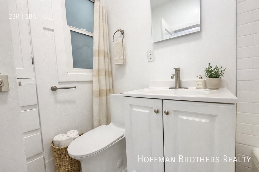 4850 1/2 Mascot St - Photo 5 of 6