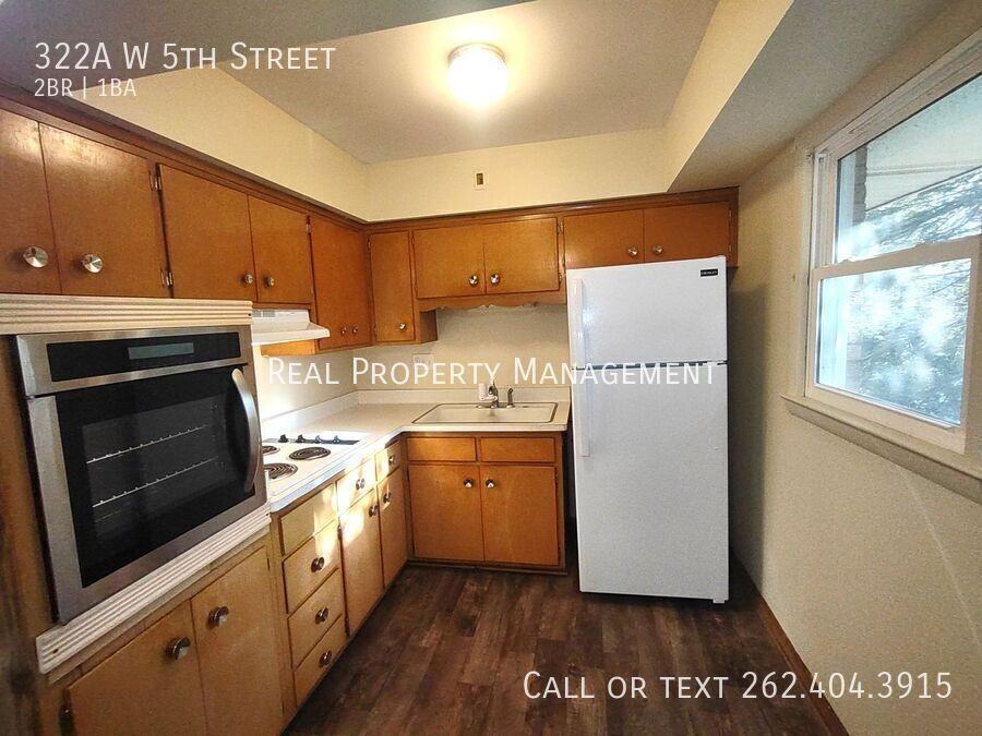 322A W 5th St - Photo 5 of 10