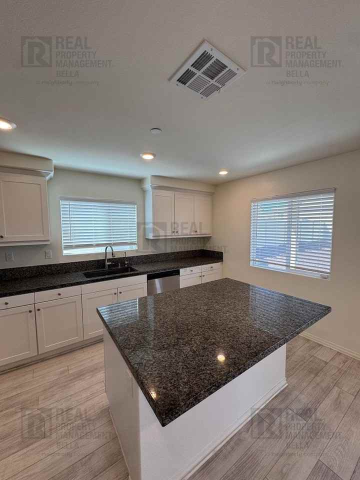 29555 Copper Hill Ct - Photo 6 of 49