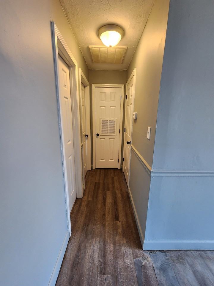 570 W 4th St #1 - Photo 6 of 9