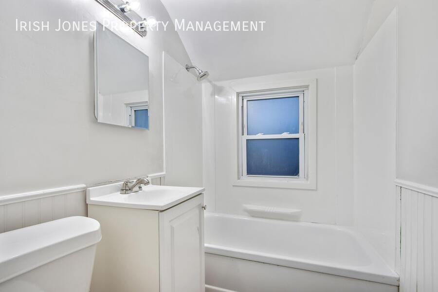 15 Arbour Ln #2RIGHT - Photo 7 of 11