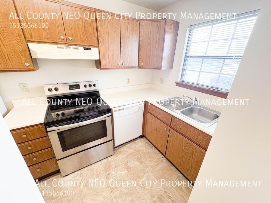 2745 Brookshire Ln - Photo 4 of 24