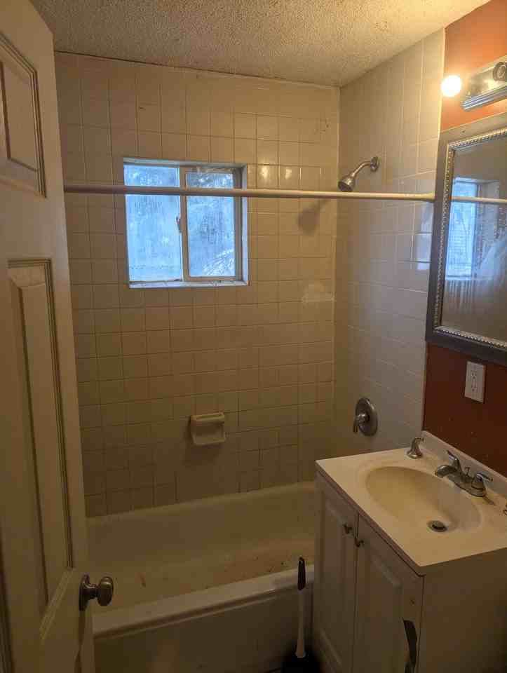 696 Hopkins St #2 - Photo 2 of 5