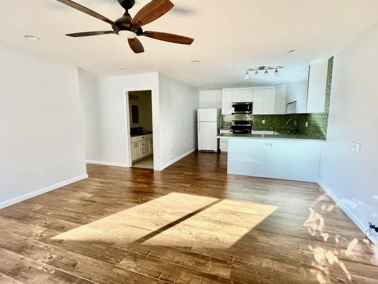 1310 Maalahi St #NA - Photo 2 of 9