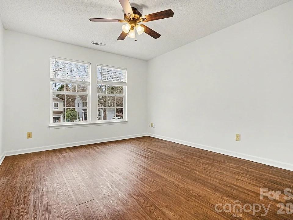 2035 Dunsmore Ln #NA - Photo 2 of 7