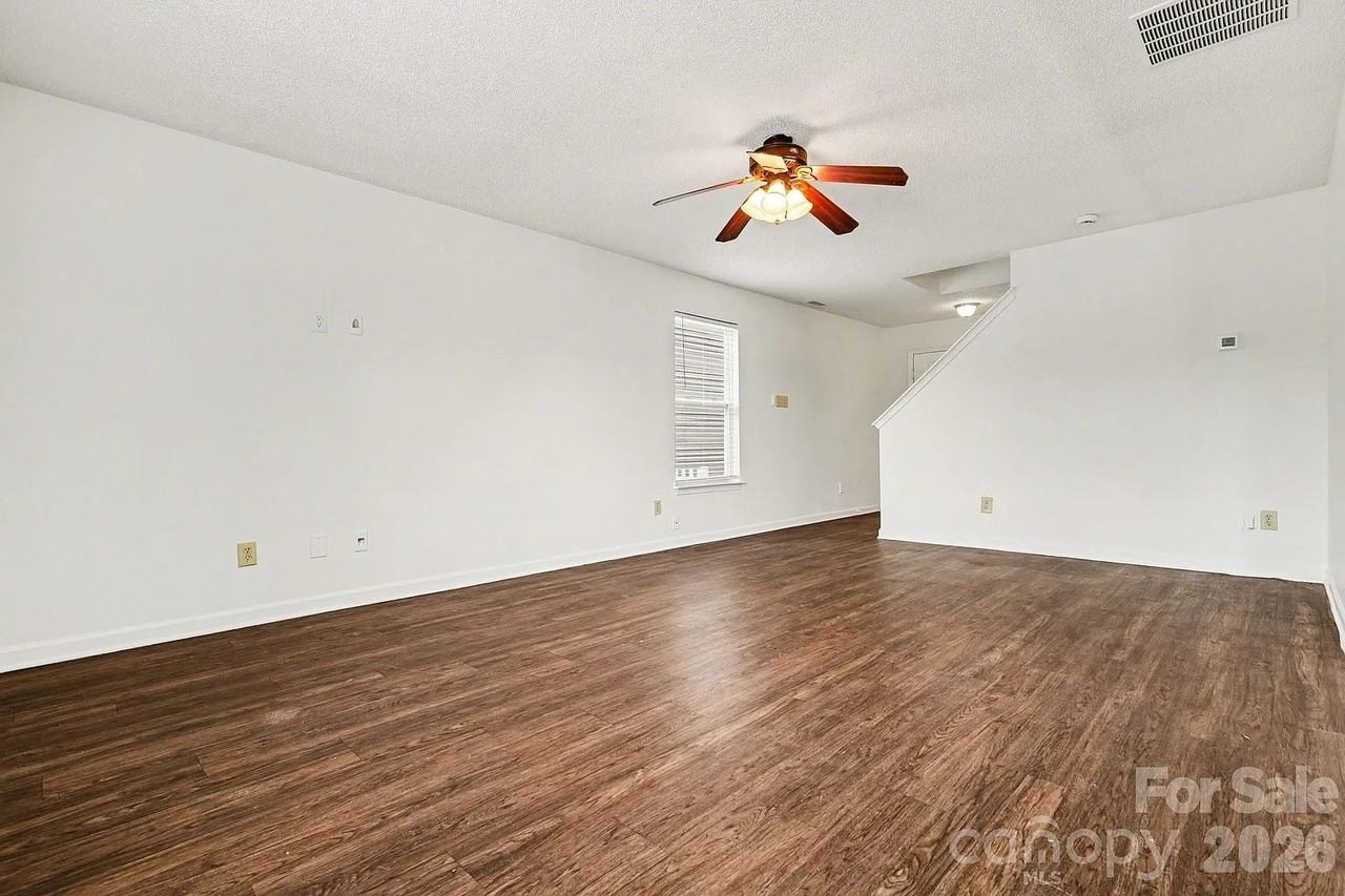 2035 Dunsmore Ln #NA - Photo 5 of 7