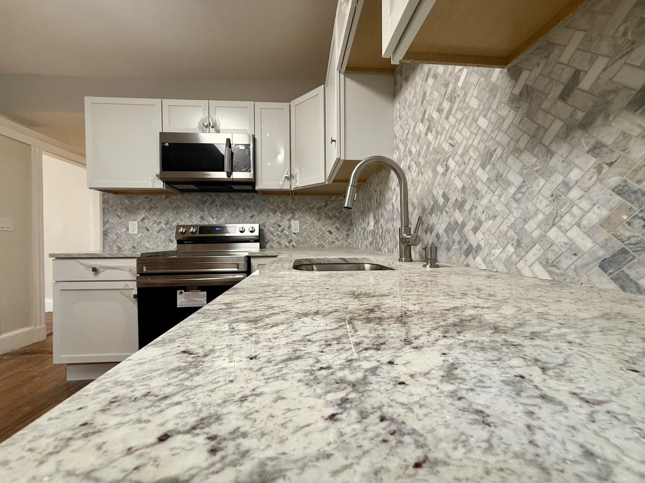 1544 Dorchester Ave #3 - Photo 6 of 12