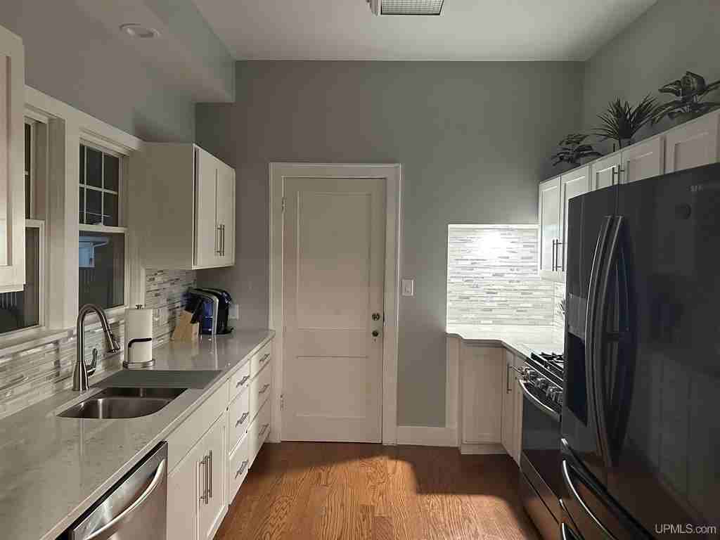 518 S 8th St #1 - Photo 3 of 6