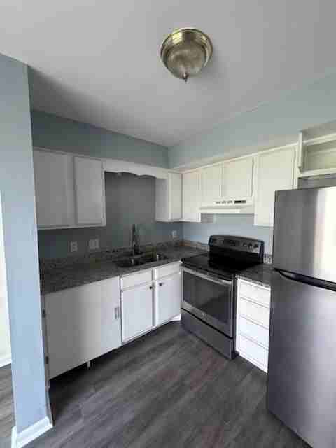 Leeshan Ct #220 - Photo 4 of 7