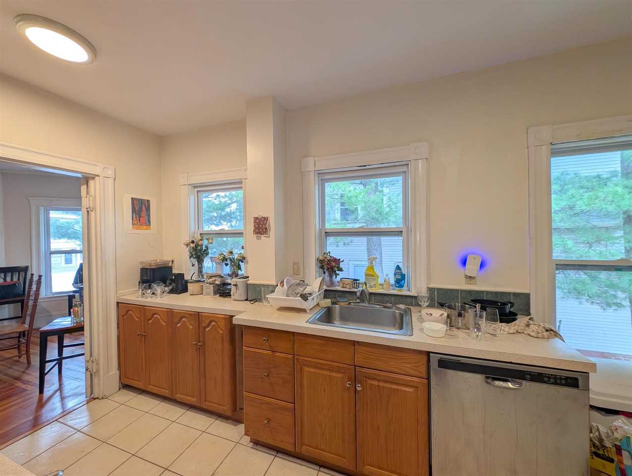 16 Curtis St #2 - Photo 7 of 27