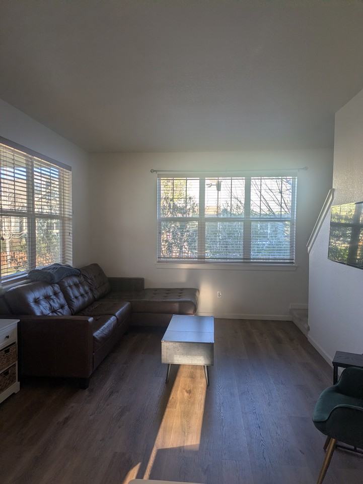 1272 Hummingbird Cir #A - Photo 4 of 18