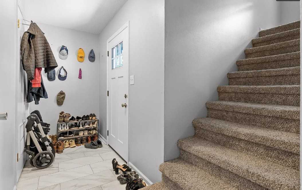 3222 Joselin Ln #B - Photo 7 of 8