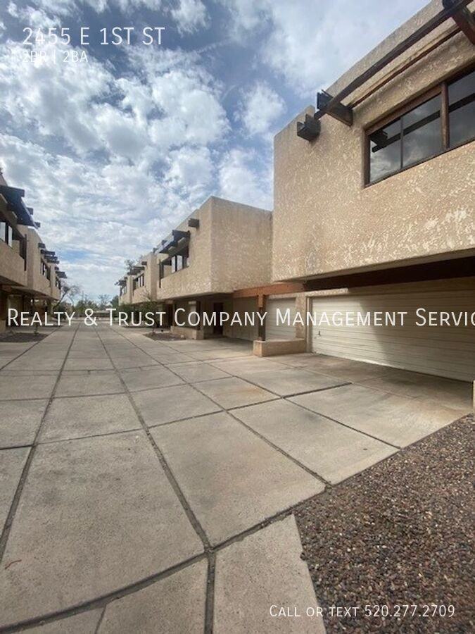 2455 E 1st St - Photo 4 of 27