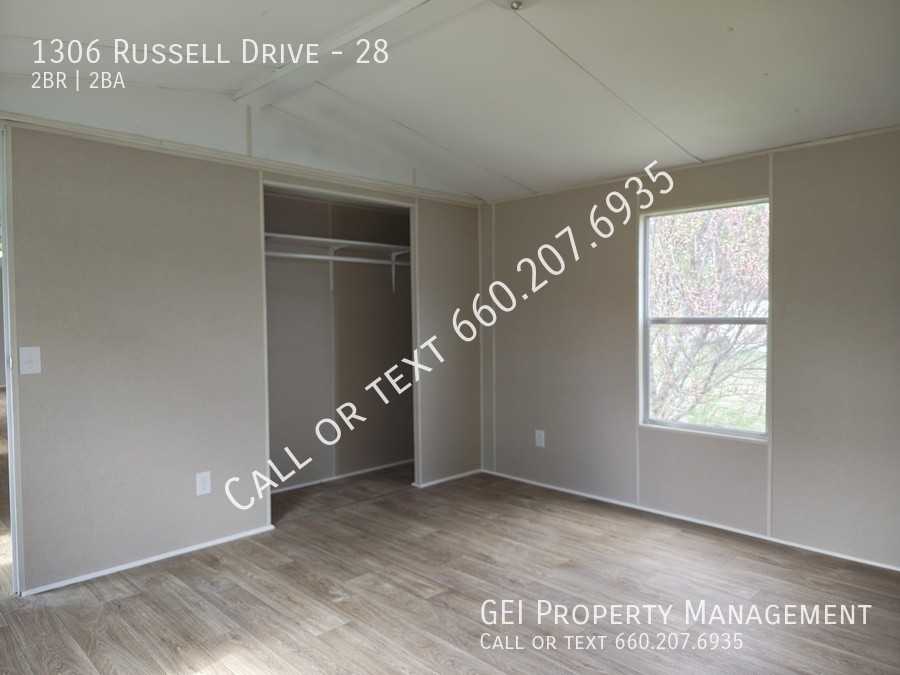 1306 Russell Dr #28 - Photo 5 of 9