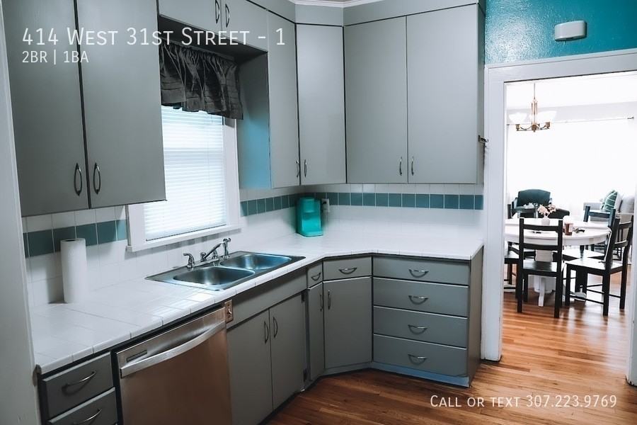 414 W 31st St #1 - Photo 7 of 8