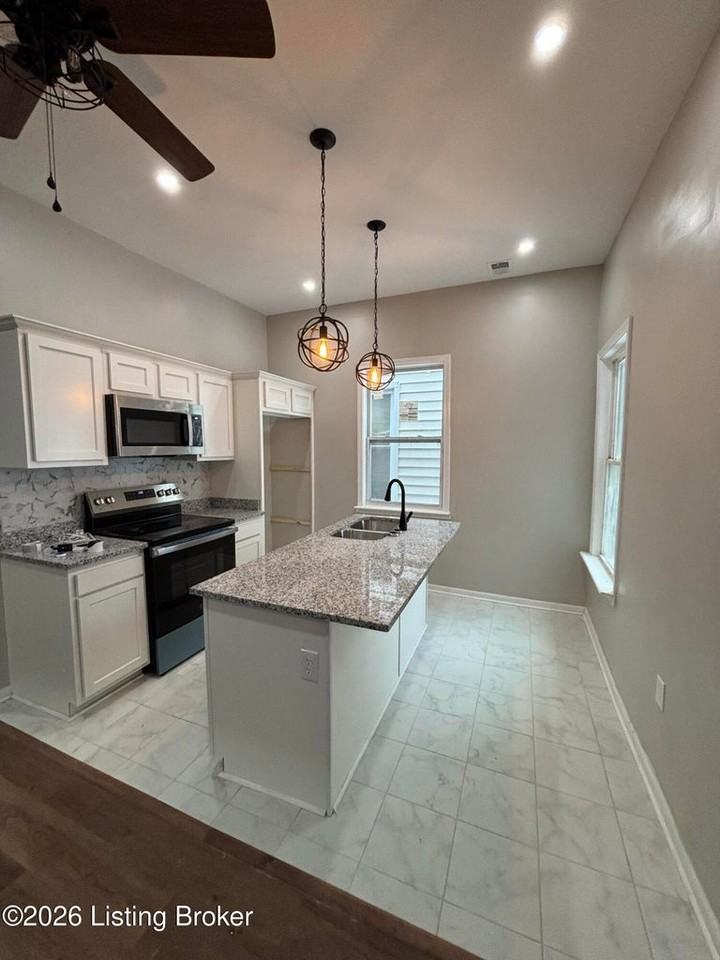 2416 Garland Ave #NA - Photo 3 of 10