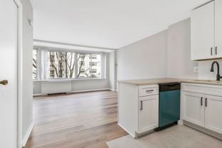 922 24th St Nw #402 - Photo 1 of 1