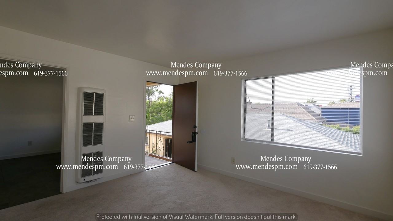 939 Hoover Ave - Photo 5 of 16