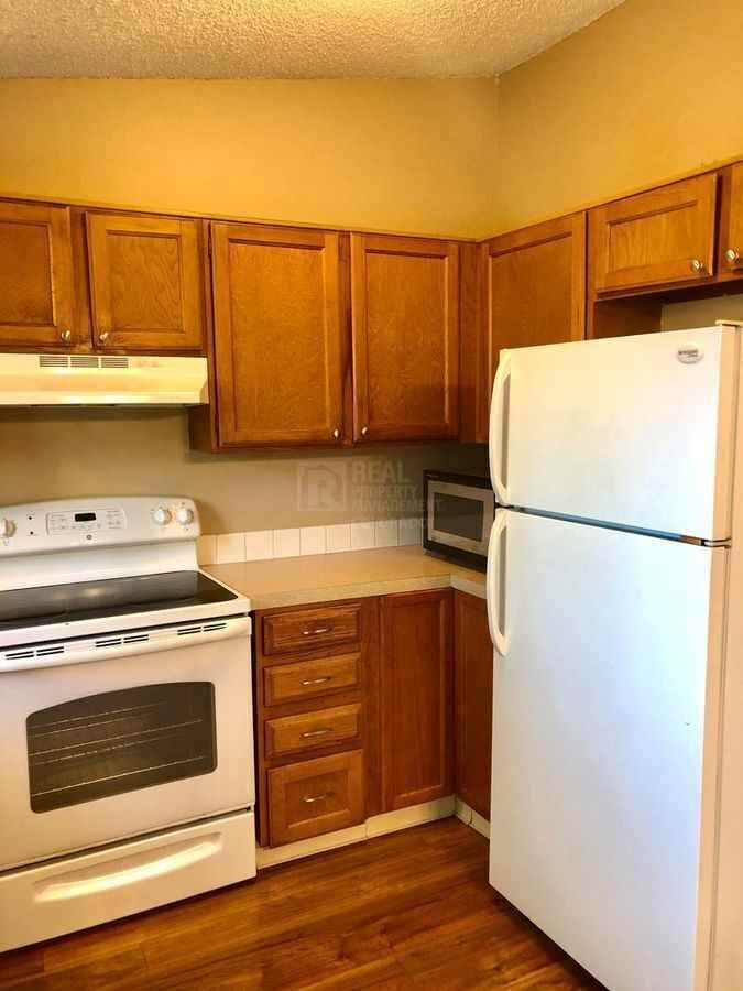 1943 Dorset Dr - Photo 6 of 20